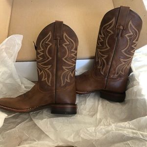 NWT Shyanne Cognac Western Square Toe Boots 100% Leather